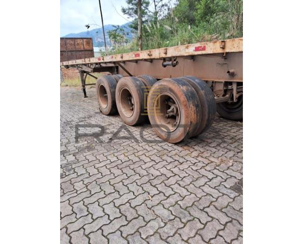 Foto de Um Reboque Reb/Randon SR GR TR 1993