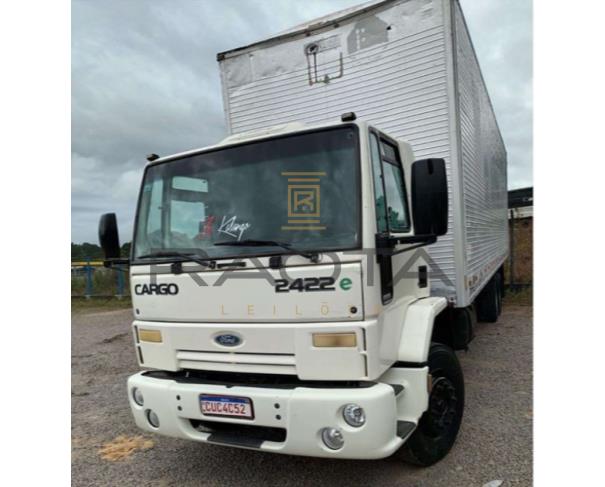 Foto de Caminhão Ford Cargo 2422E 2006 com Baú