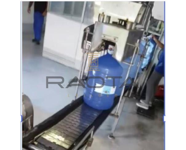 Foto de maquina envasadora de água 12 bicos