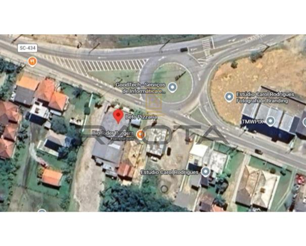 Foto de terreno com 1090,12m2 e 409,27 do prédio