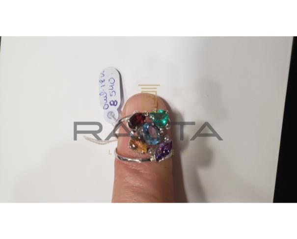 Foto de tres aneis um par brincos um colar  ouro 18k