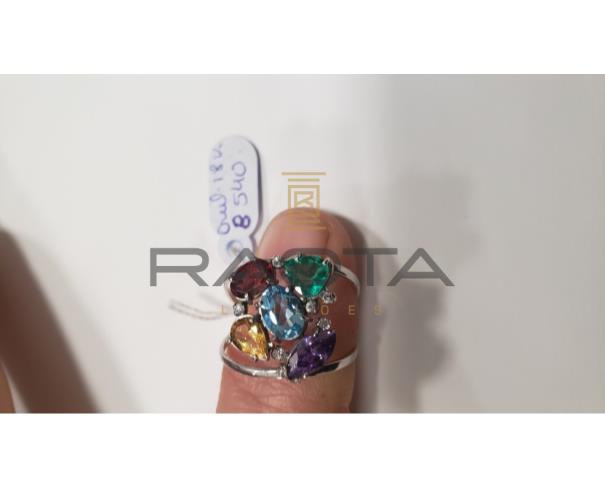 Foto de tres aneis um par brincos um colar  ouro 18k
