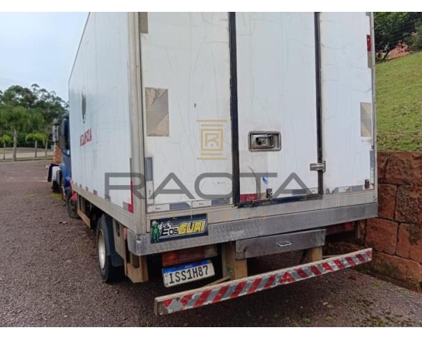 Foto de Mercedes Bnes 710  2011