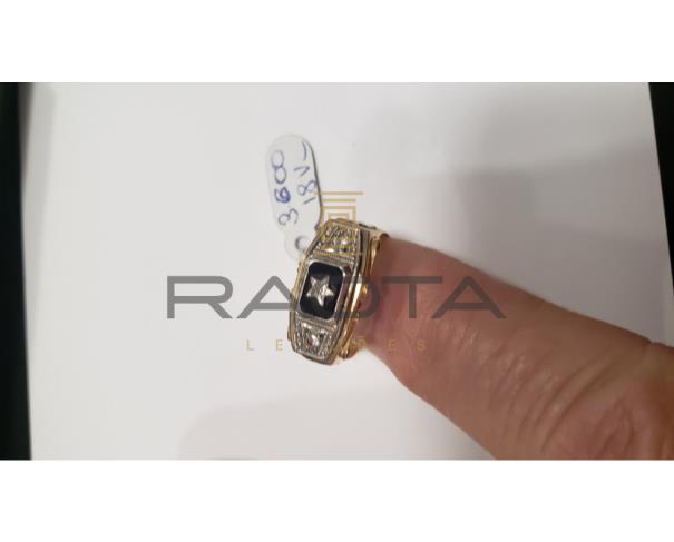 Foto de tres aneis um par brincos um colar  ouro 18k