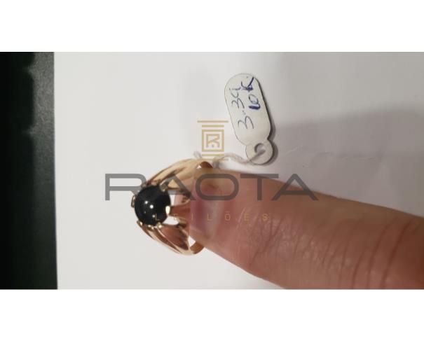 Foto de tres aneis um par brincos um colar  ouro 18k