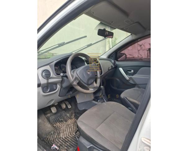 Foto de Renault Logan 2015 Expression 1.6