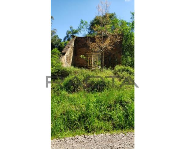 Foto de UM Terreno, sito no lote Rural nº 39, do Travessão São João, 2ª Légua, neste Município, com a área de 1.875m2, contendo um prédio de alvenaria com um pavimento, com a área construída de 438,90m2, para fins industriais, com a conclusão em fins de 1963