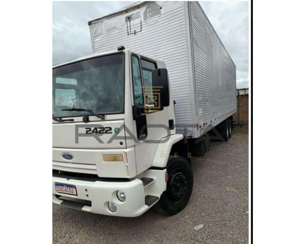 Foto de Caminhão Ford Cargo 2422E 2006 com Baú