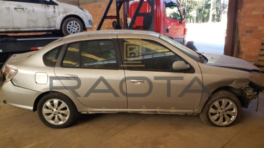 Automóvel Renault Symbom 2012